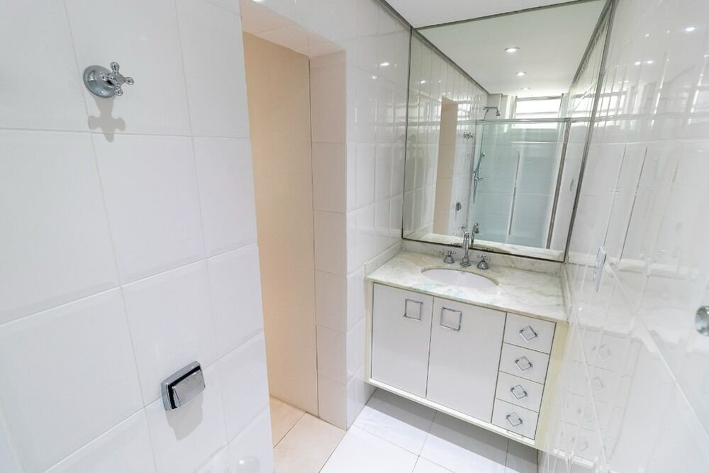 Apartamento à venda com 3 quartos, 224m² - Foto 8