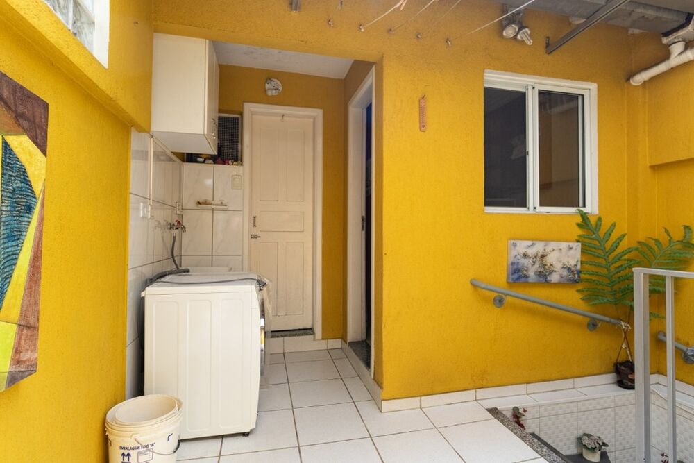 Casa à venda com 2 quartos, 143m² - Foto 3