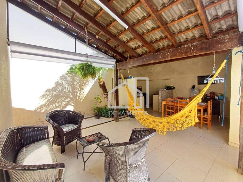 Casa, 3 quartos, 194 m² - Foto 2