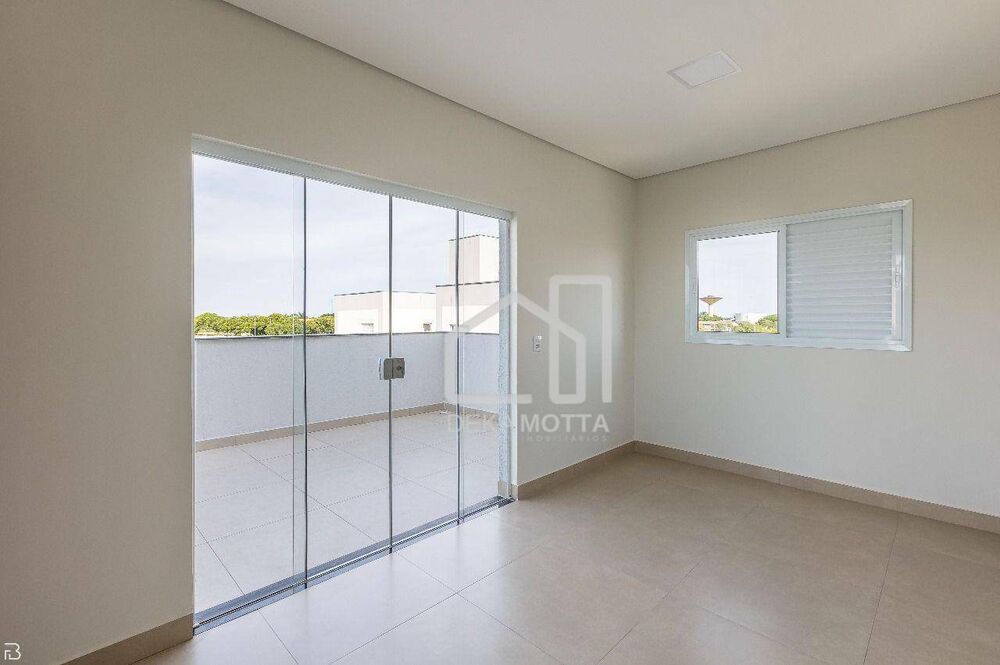 Apartamento à venda com 3 quartos, 160m² - Foto 4