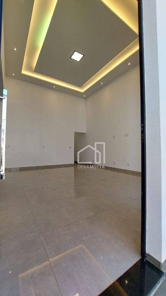 Casa à venda com 3 quartos, 180m² - Foto 2