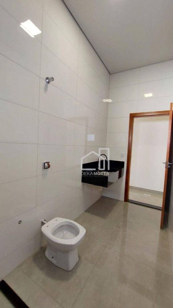 Casa à venda com 3 quartos, 180m² - Foto 11