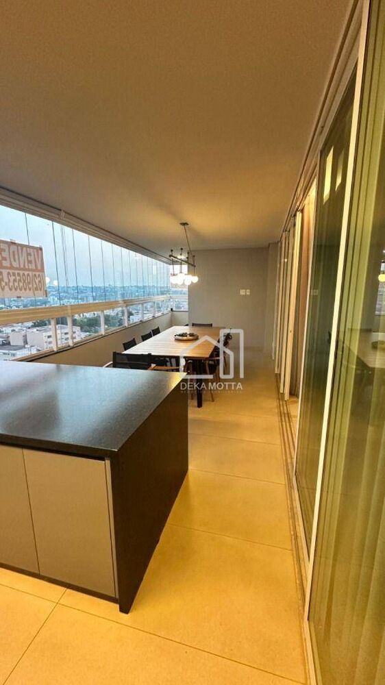 Apartamento, 3 quartos, 198 m² - Foto 1