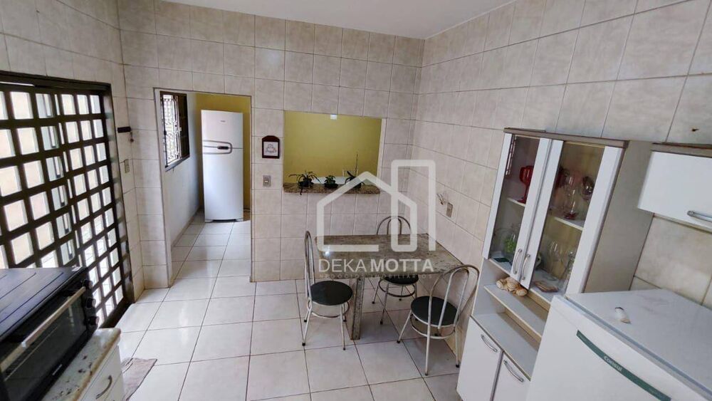 Casa, 3 quartos, 188 m² - Foto 1