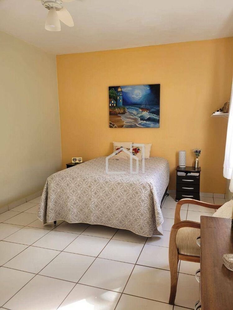 Casa, 3 quartos, 240 m² - Foto 3