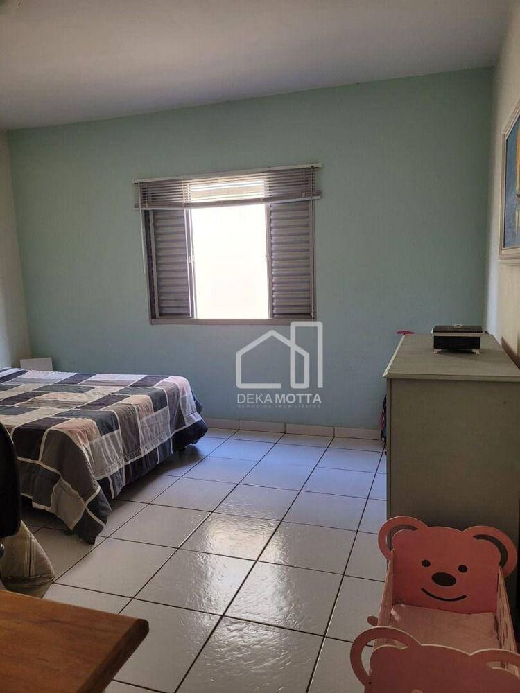 Casa, 3 quartos, 240 m² - Foto 15