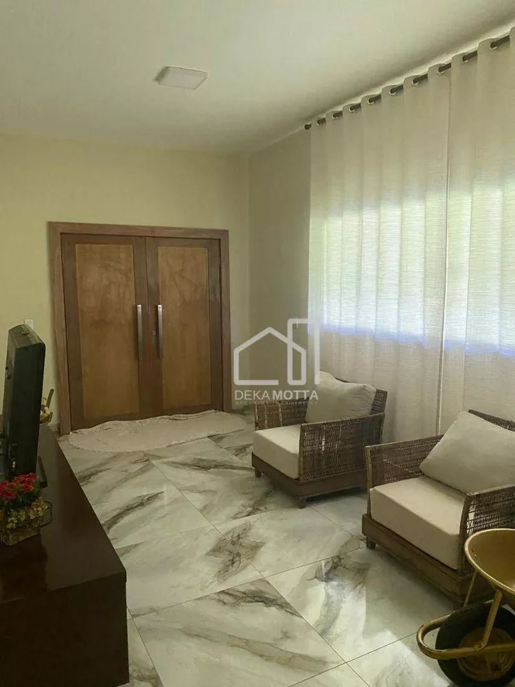 Sítio, 5 quartos, 1 m² - Foto 1