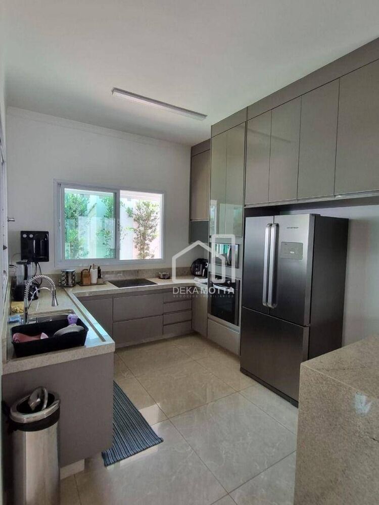 Casa, 3 quartos, 195 m² - Foto 1