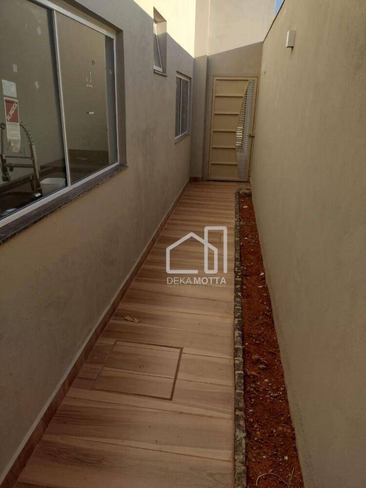 Sobrado à venda com 3 quartos, 250m² - Foto 2