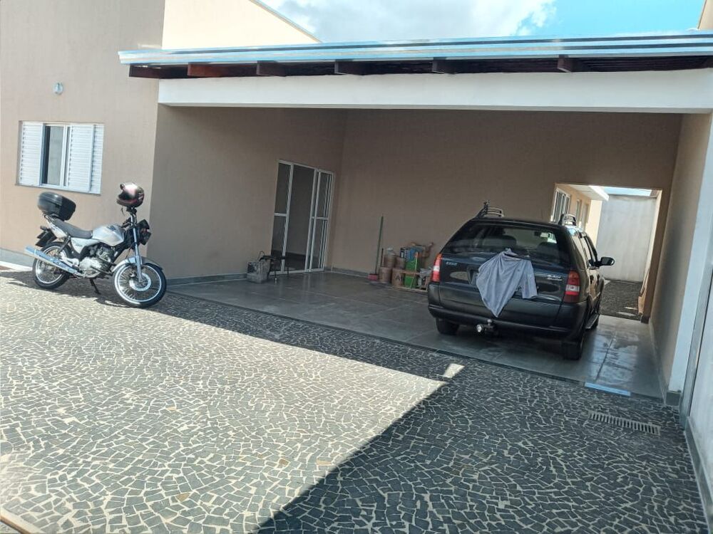 Casa à venda com 3 quartos, 122m² - Foto 1