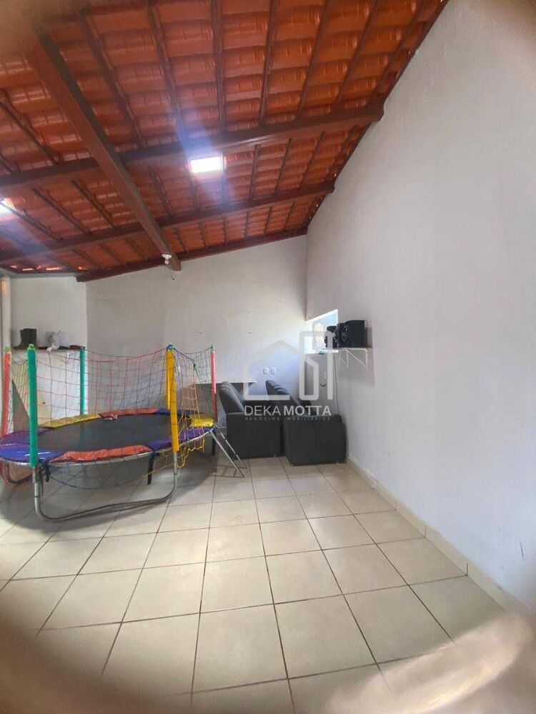 Casa à venda com 3 quartos, 150m² - Foto 2