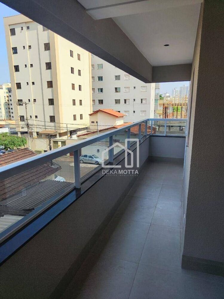 Apartamento à venda com 3 quartos, 93m² - Foto 1