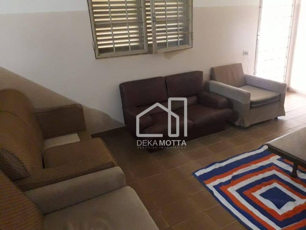 Chácara à venda com 5 quartos, 588m² - Foto 2