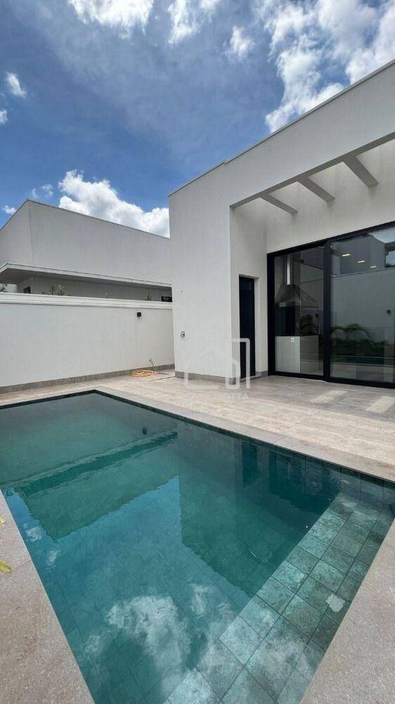 Casa, 3 quartos, 229 m² - Foto 1