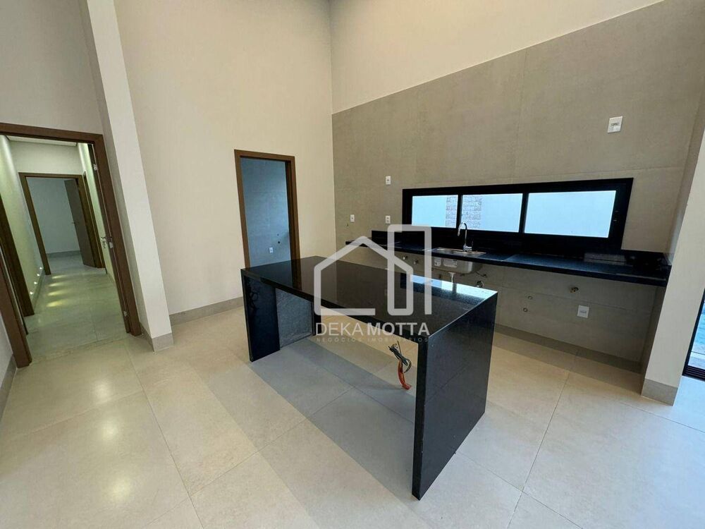 Casa à venda com 3 quartos, 208m² - Foto 18