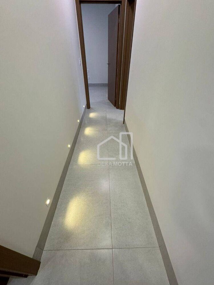 Casa à venda com 3 quartos, 208m² - Foto 9