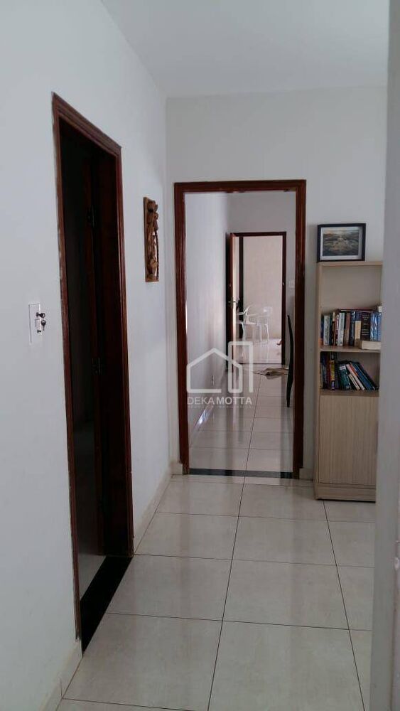 Casa à venda com 3 quartos, 236m² - Foto 10