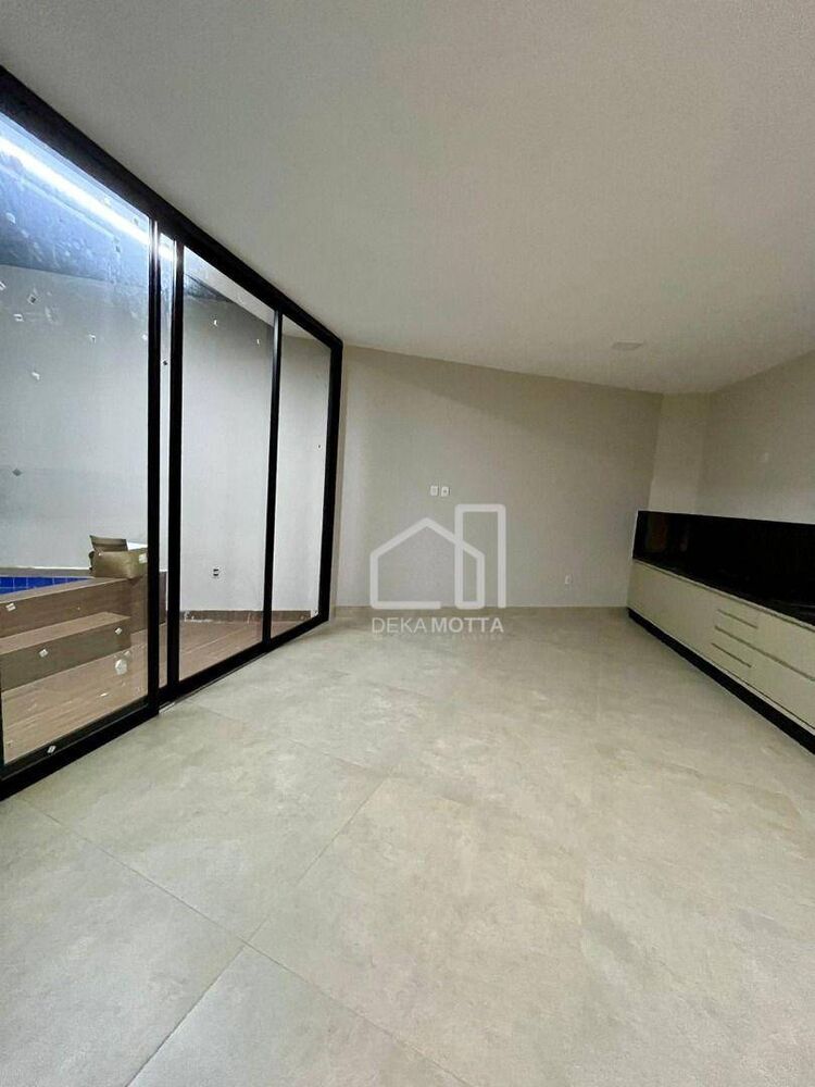 Sobrado à venda com 4 quartos, 306M2 - Foto 3
