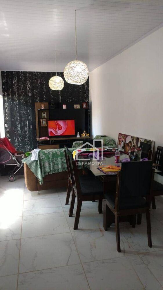 Casa, 3 quartos, 233 m² - Foto 1