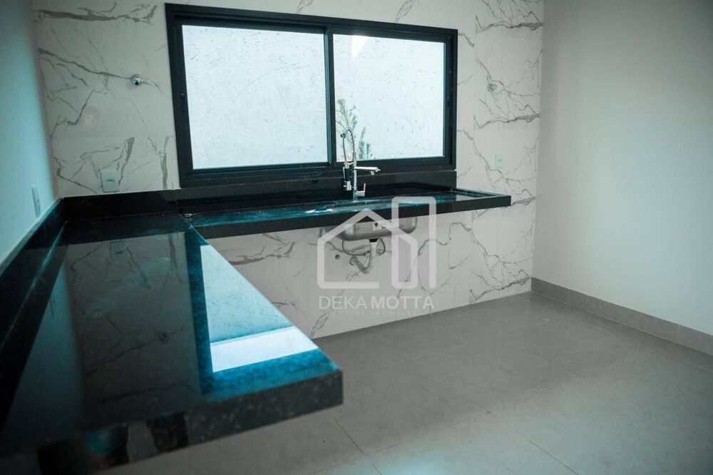Casa, 3 quartos, 132 m² - Foto 2