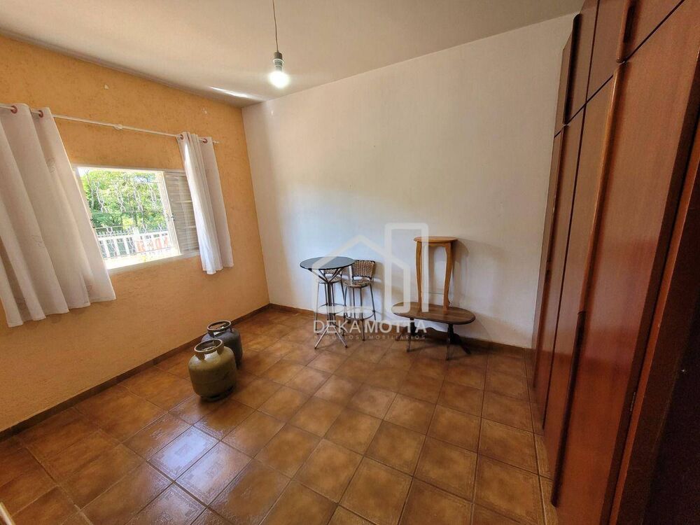 Casa, 3 quartos, 251 m² - Foto 1