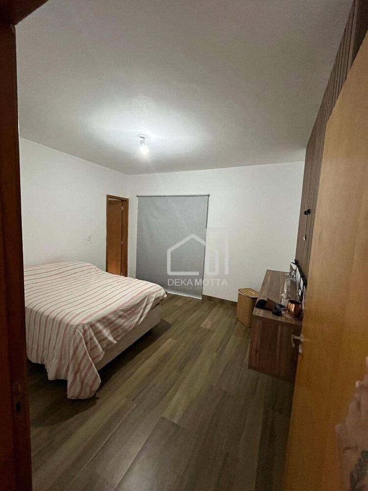 Casa, 3 quartos, 132 m² - Foto 1