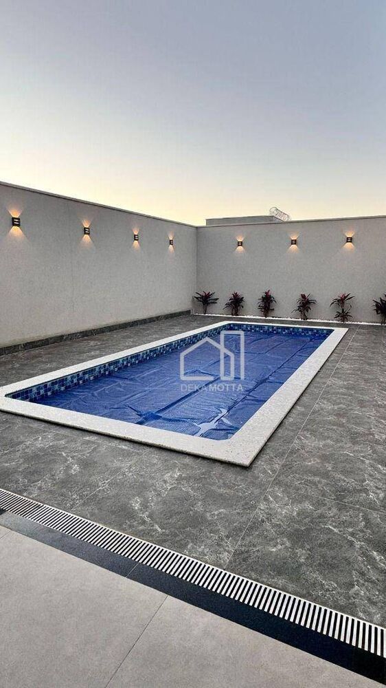 Casa à venda com 3 quartos, 150m² - Foto 1