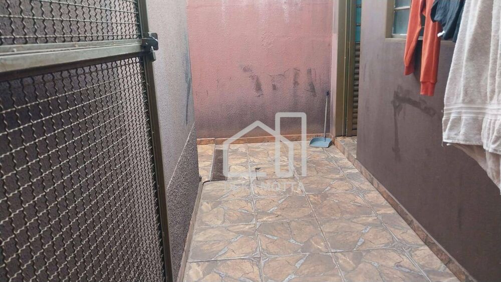 Casa, 5 quartos, 186 m² - Foto 1