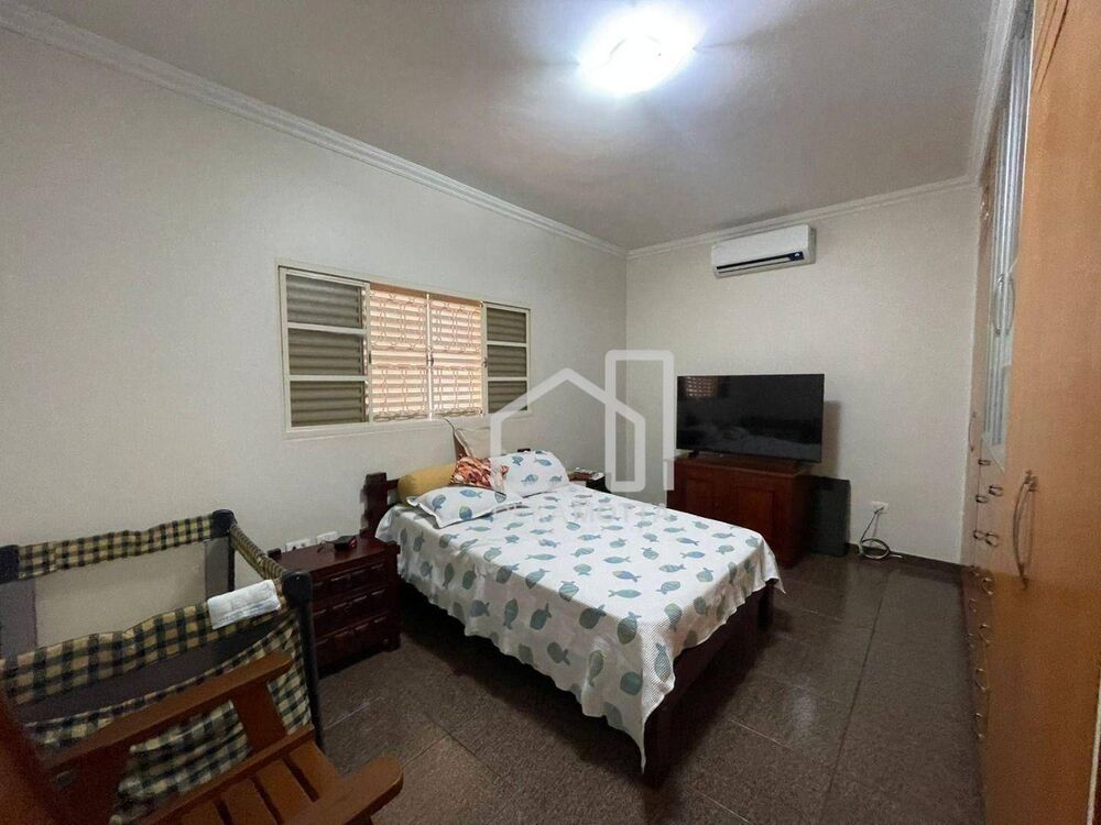 Casa, 4 quartos, 245 m² - Foto 12
