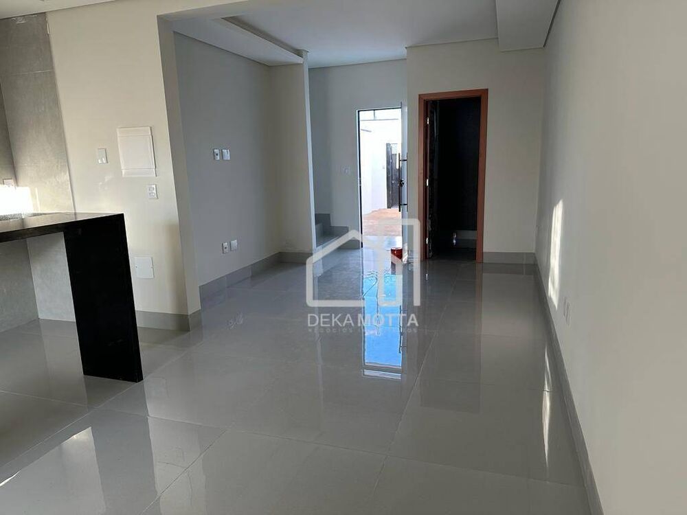 Sobrado à venda com 3 quartos, 102m² - Foto 4