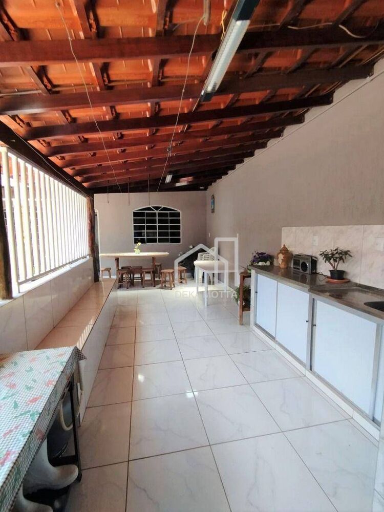 Casa, 3 quartos, 169 m² - Foto 1