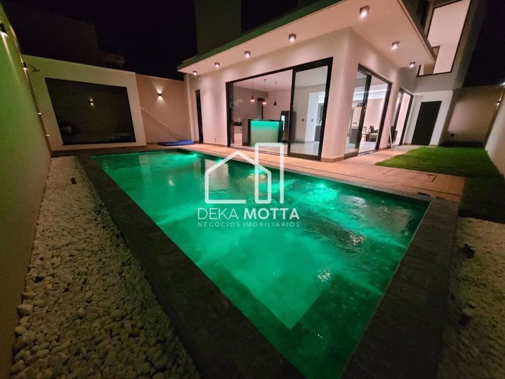 Casa, 3 quartos, 223 m² - Foto 1