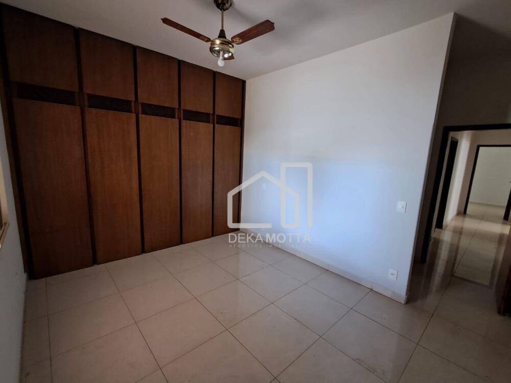 Casa, 3 quartos, 234 m² - Foto 2