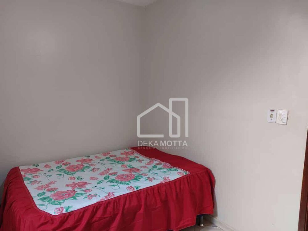 Casa, 5 quartos, 225 m² - Foto 1