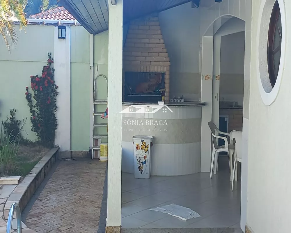Casa, 4 quartos, 230 m² - Foto 1