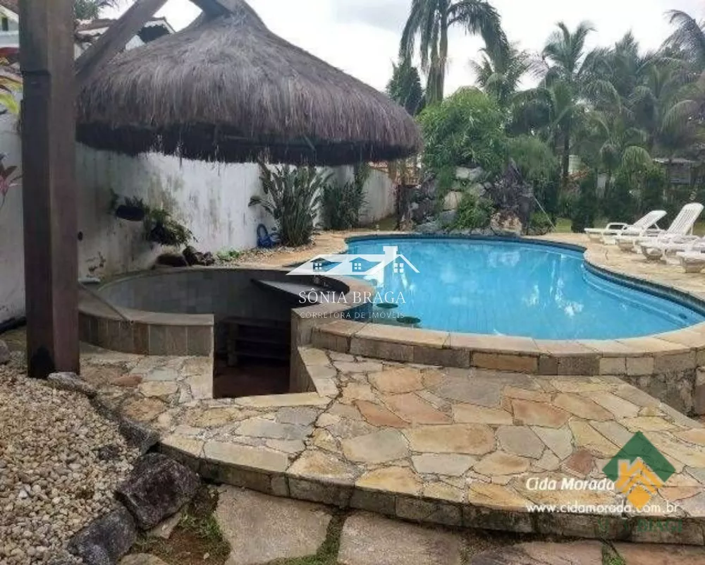 Casa, 4 quartos, 230 m² - Foto 1