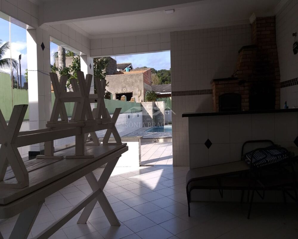 Casa, 4 quartos, 180 m² - Foto 1