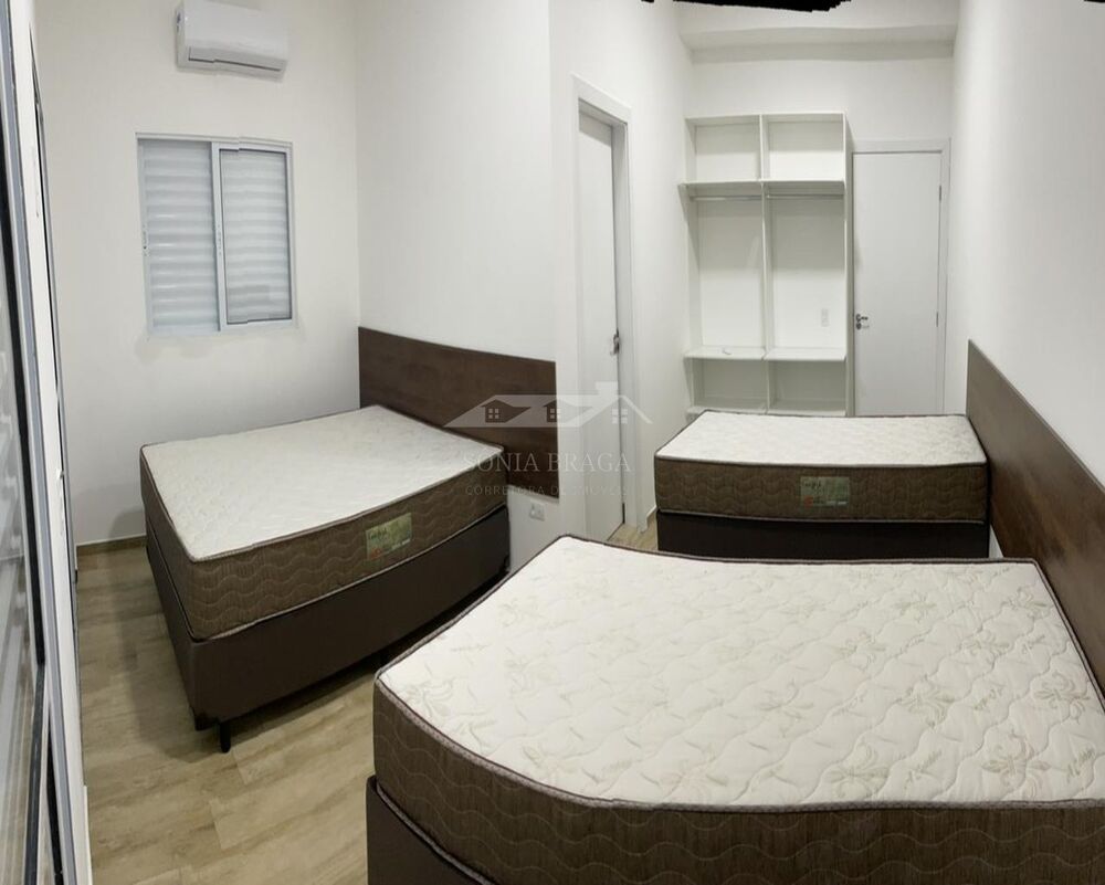 Casa, 4 quartos, 252 m² - Foto 1