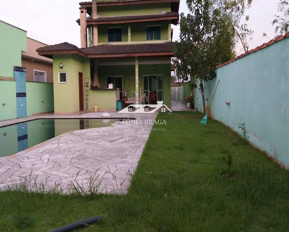 Casa, 4 quartos, 250 m² - Foto 1