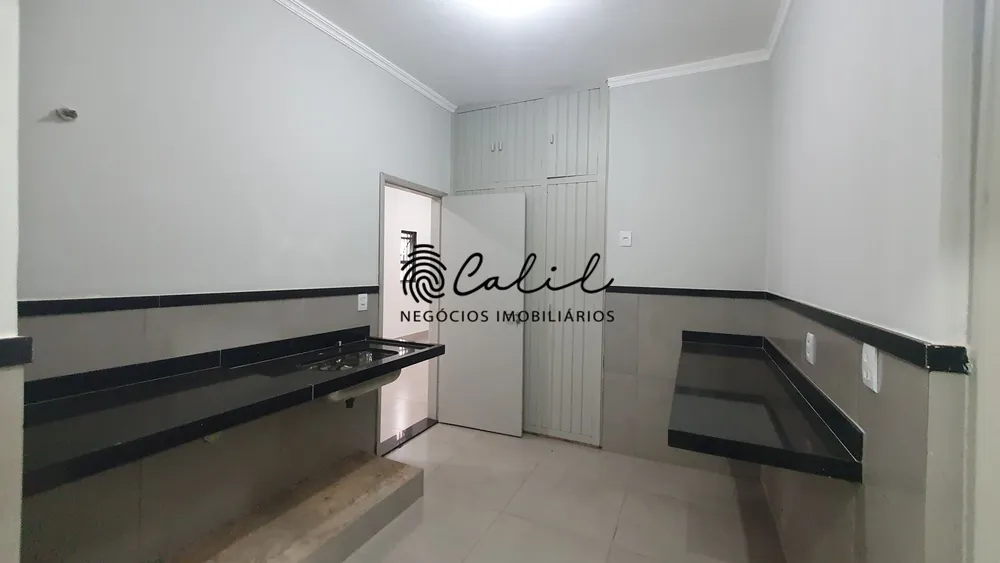 Casa, 4 quartos, 240 m² - Foto 12