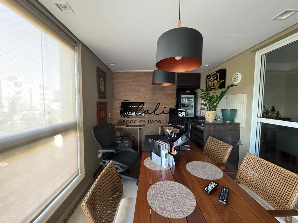 Apartamento, 3 quartos, 202 m² - Foto 1