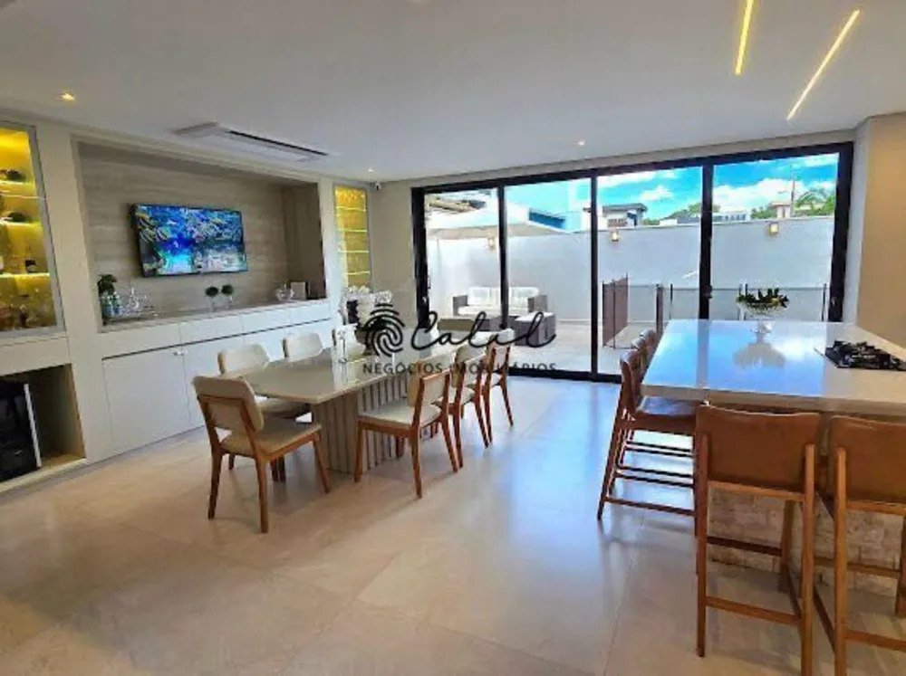 Casa, 3 quartos, 327 m² - Foto 1