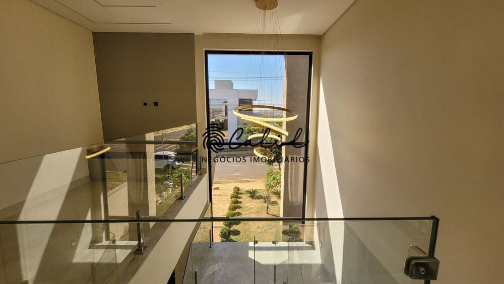 Casa de Condomínio à venda com 4 quartos, 240m² - Foto 2