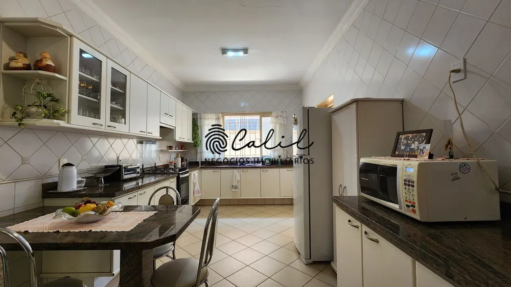 Casa, 3 quartos, 374 m² - Foto 1