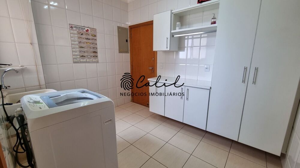 Apartamento à venda com 3 quartos, 138m² - Foto 4