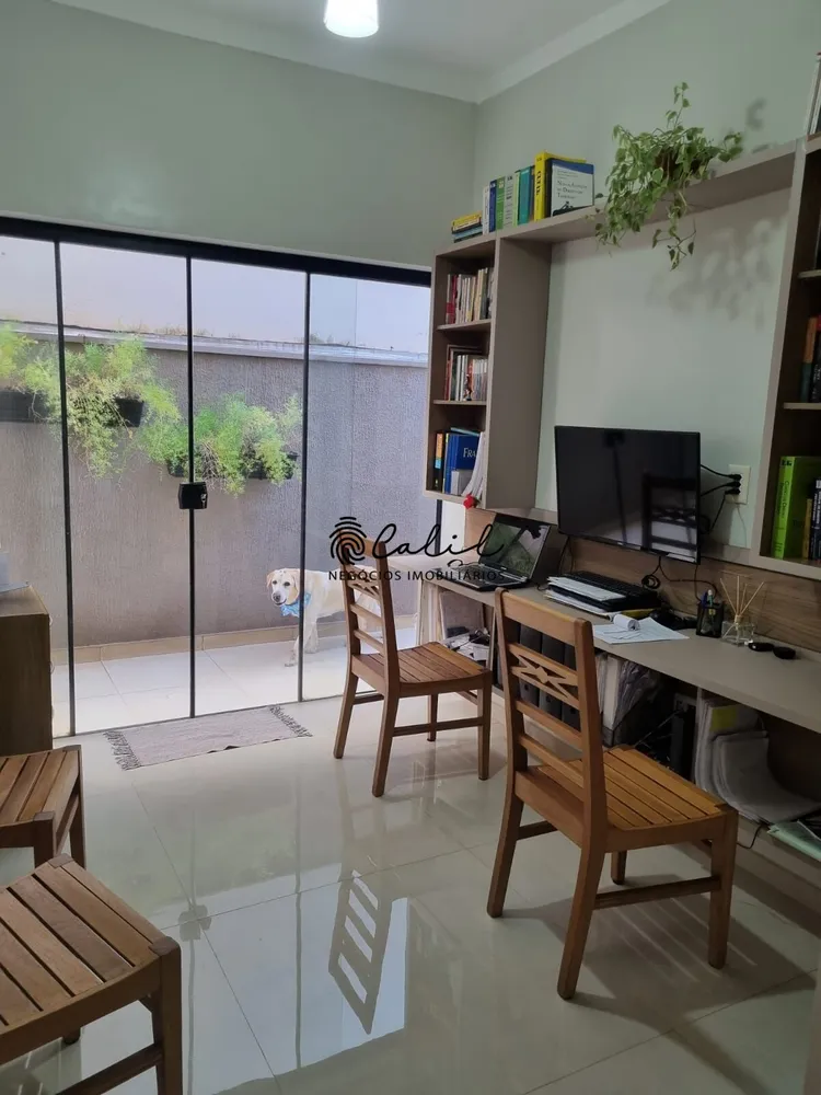 Casa, 3 quartos, 250 m² - Foto 2