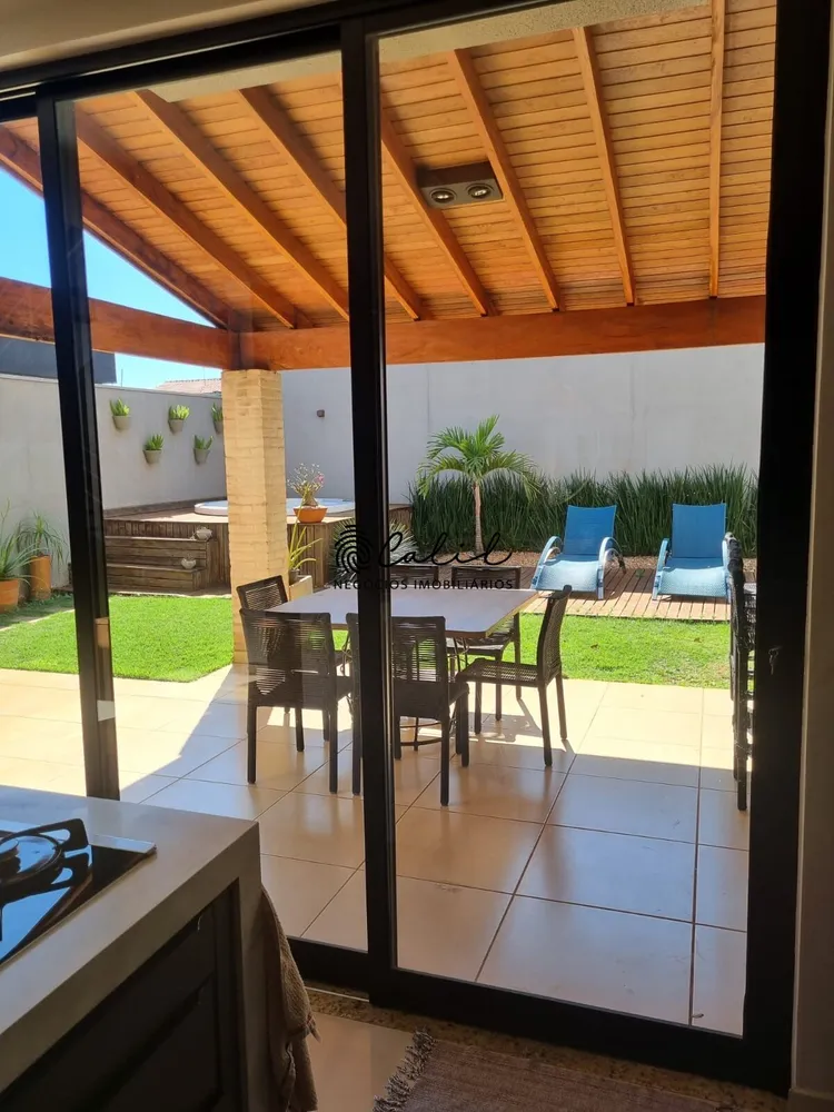 Casa, 3 quartos, 250 m² - Foto 8