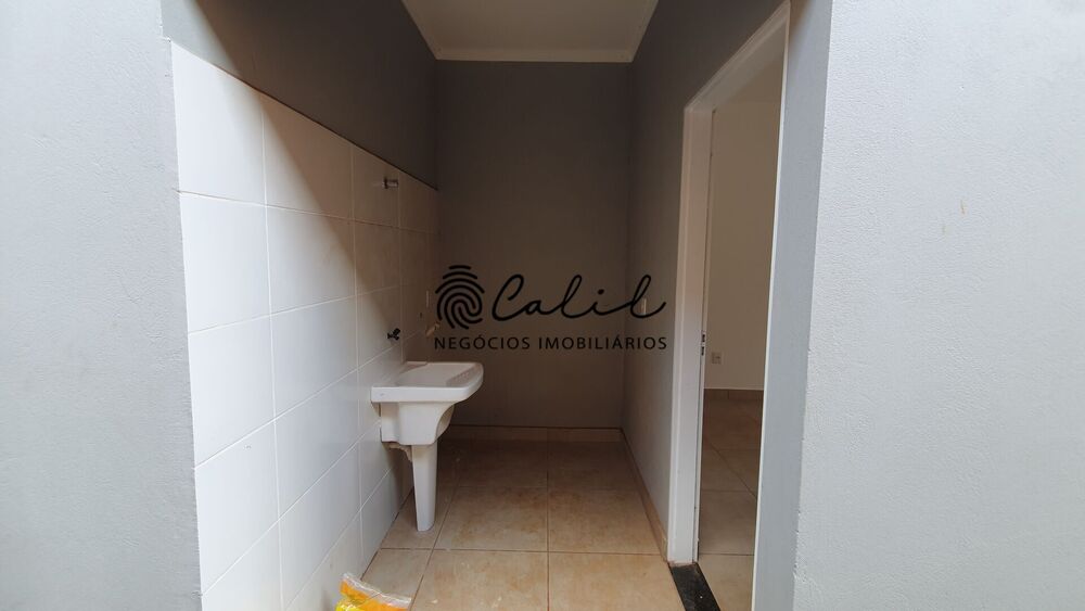 Casa à venda com 2 quartos, 60m² - Foto 4