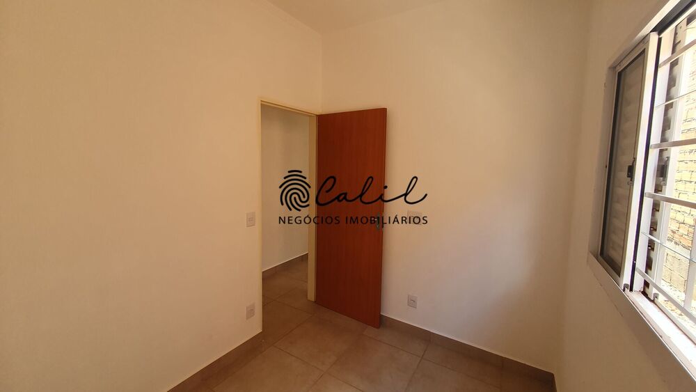 Casa à venda com 2 quartos, 60m² - Foto 5