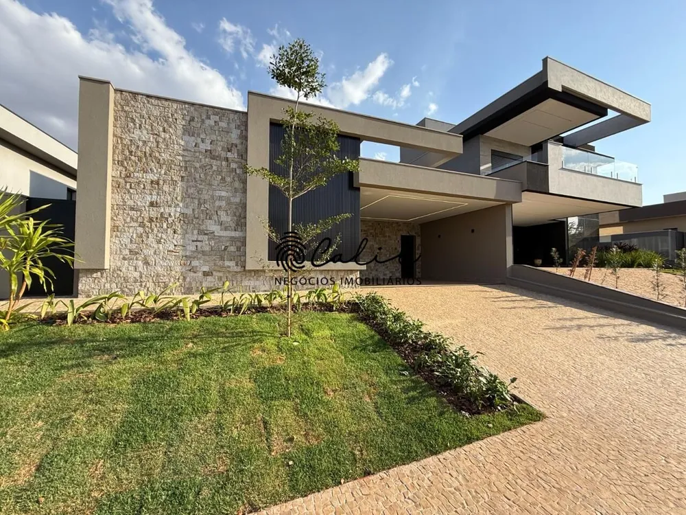 Casa, 3 quartos, 199 m² - Foto 1